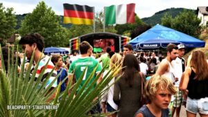 Beachparty & Public Viewing